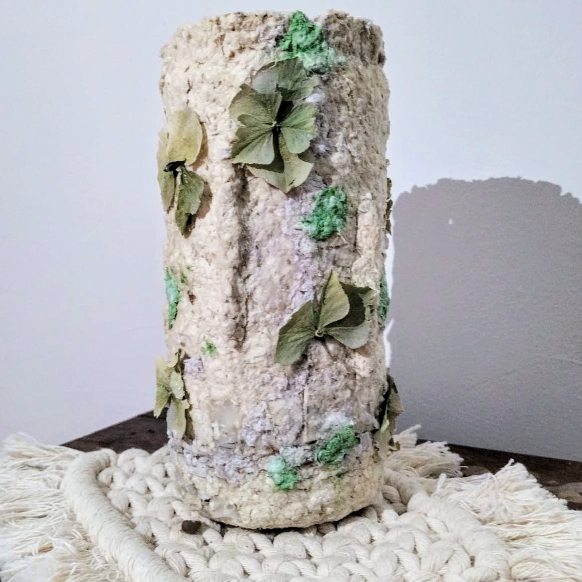 Vaso bianco fatto a mano