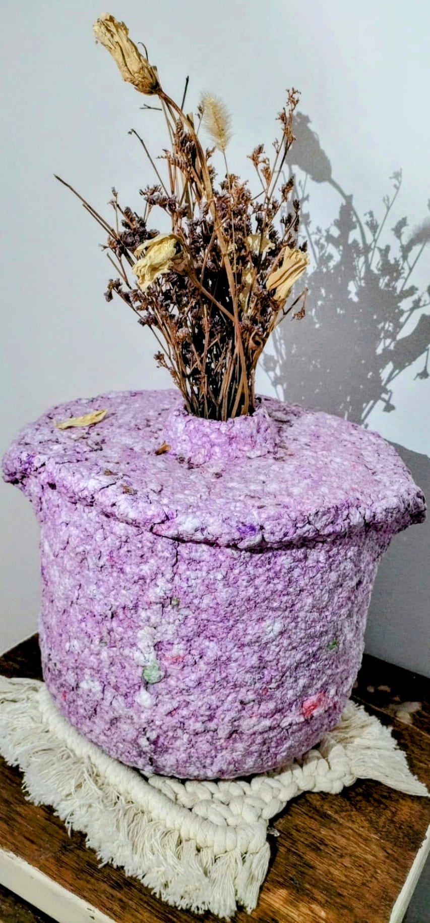 Vaso di grande dimensione lilla fatto a mano